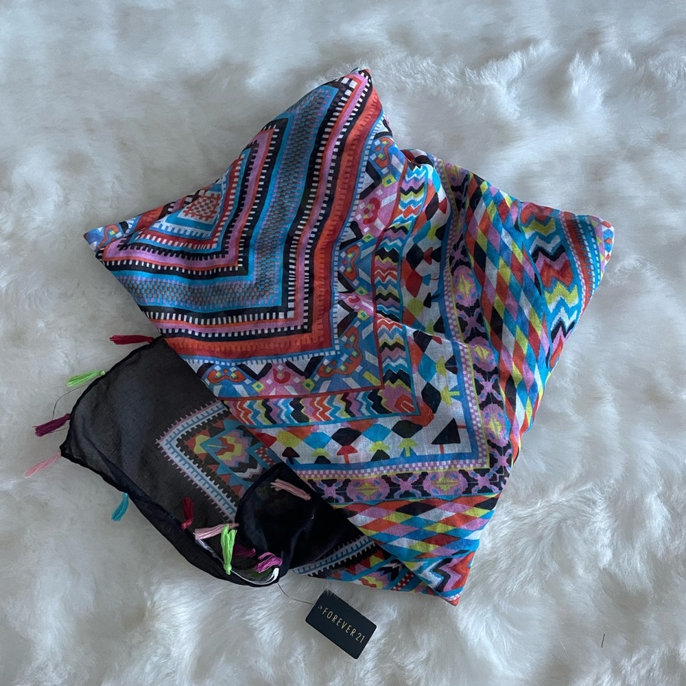 Scarf Black Multicolor Design Aztec New NWT with tags forever 21 rainbow